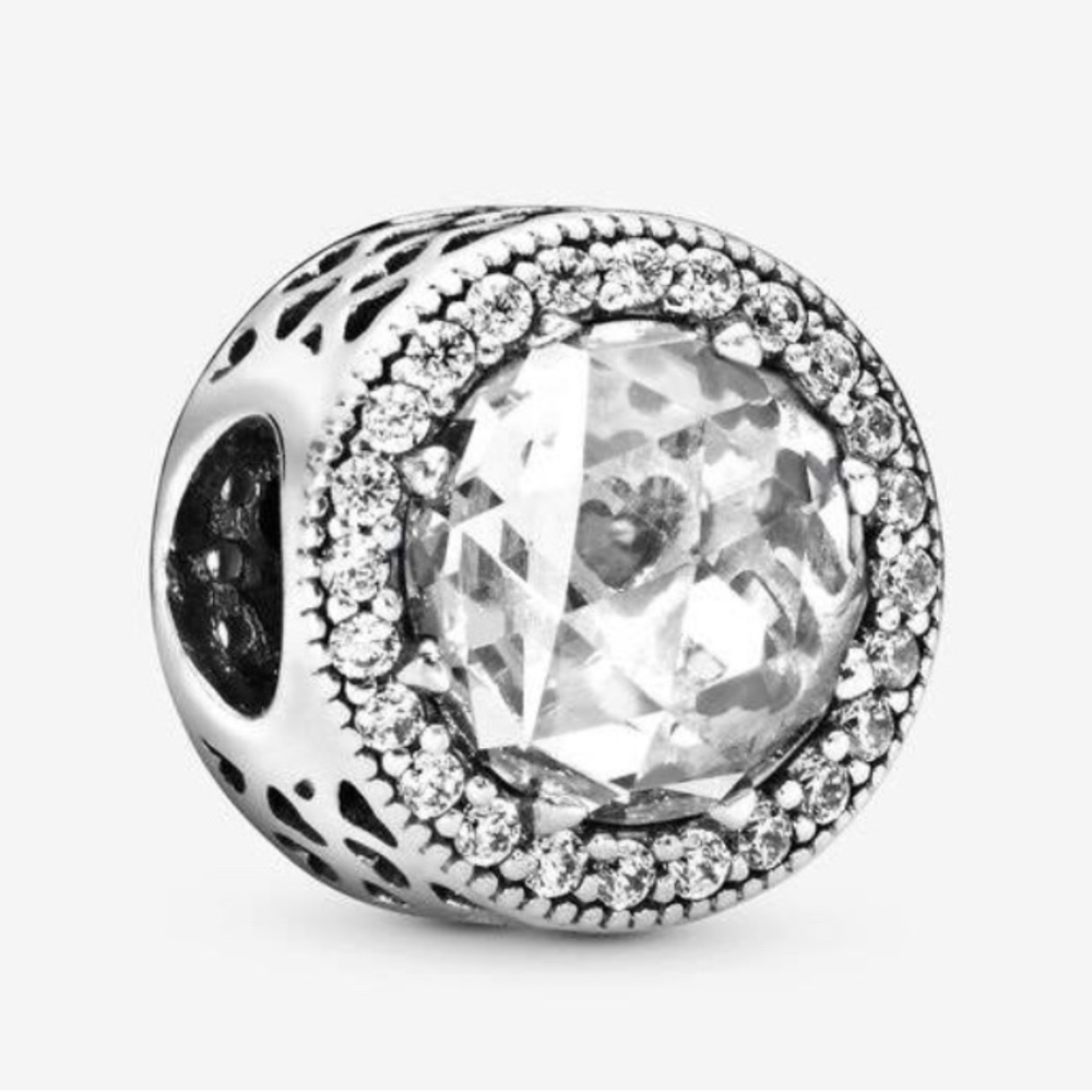 Pandora sparkling clear charm